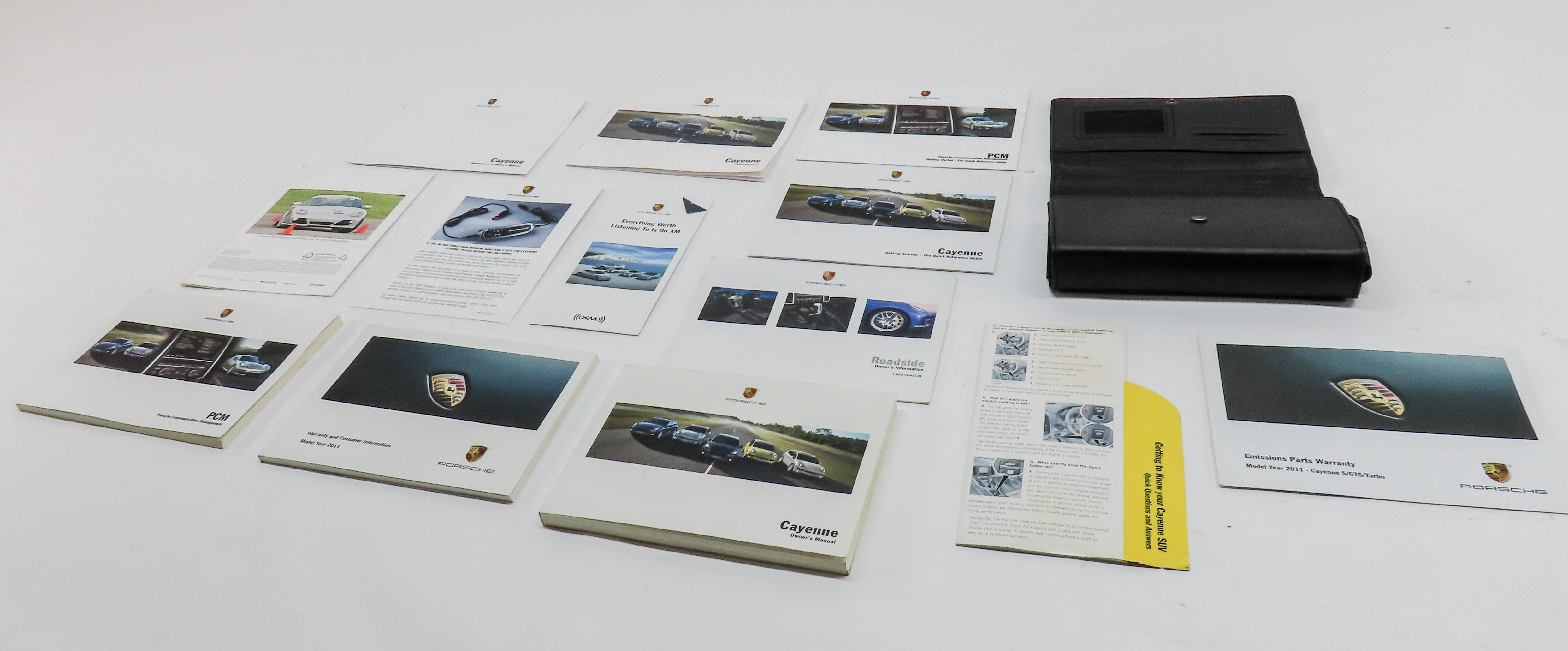 2011 PORSCHE CAYENNE (958) OWNERS MANUAL BOOKLET BOOK SET 14 w/ CARRYING CASE — exact item pictured
